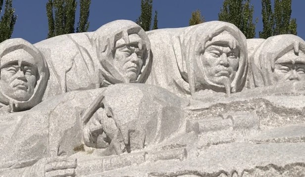 1677464135533730.jpg 1000.webp.jpg