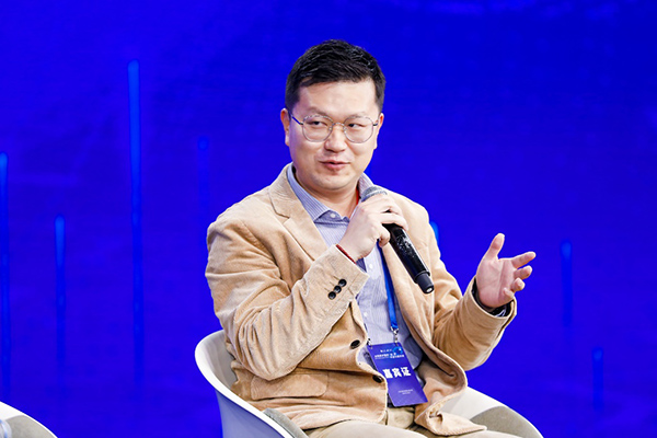 中国营养学会注册营养师、复旦大学药理学博士、安利科创中心经理阚君陶